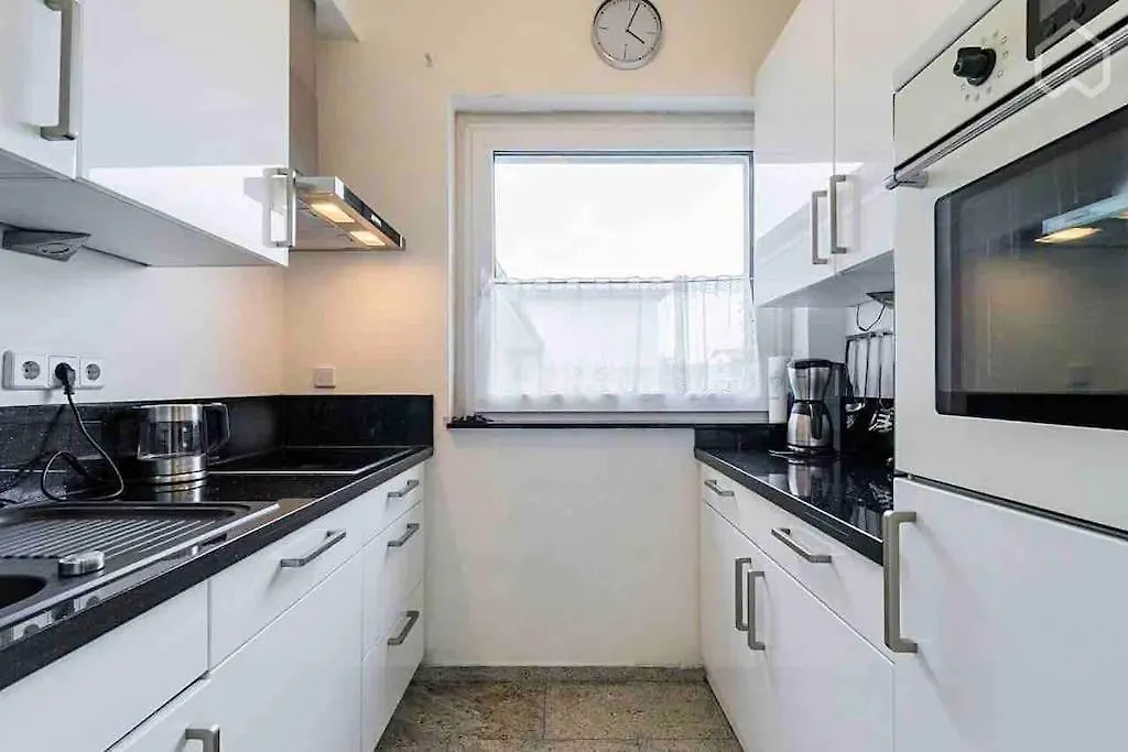 Modern & Bright Apartment +Parking @Kurfuerstendamm Berlin