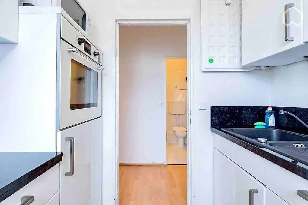 Modern & Bright Apartment +Parking @Kurfuerstendamm Berlin 0*,