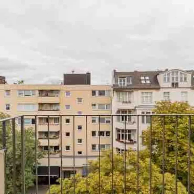 Modern & Bright Apartment +Parking @Kurfuerstendamm Berlin