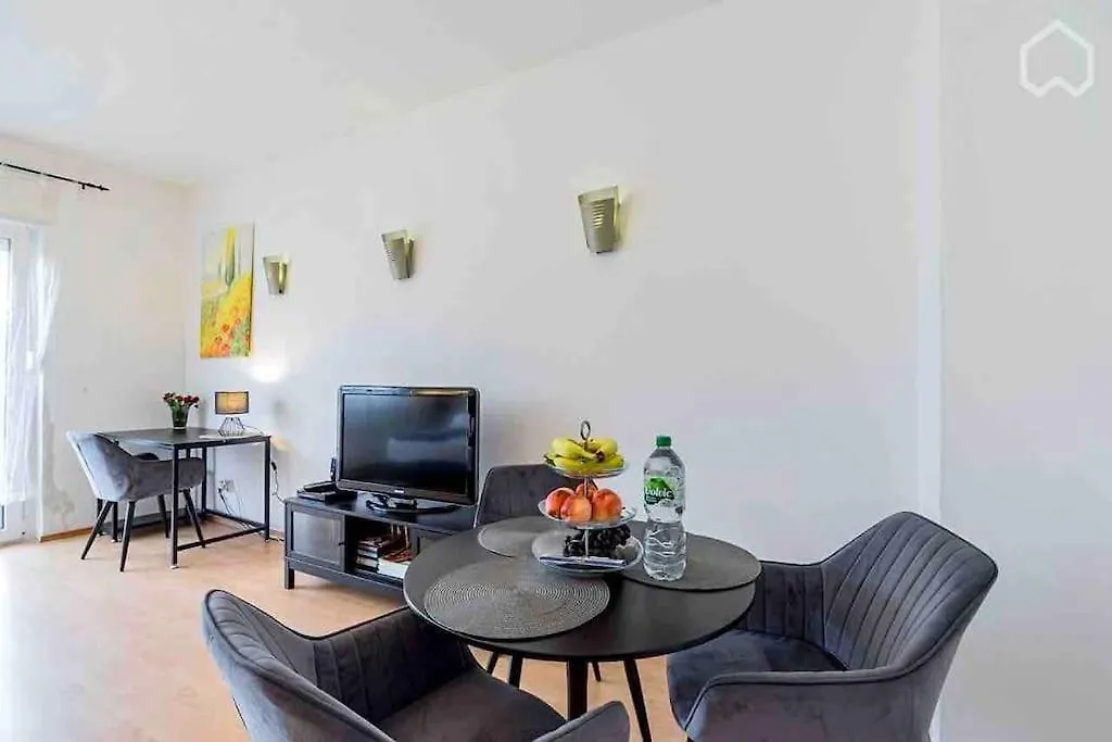 Modern & Bright Apartment +Parking @Kurfuerstendamm Berlin Tyskland